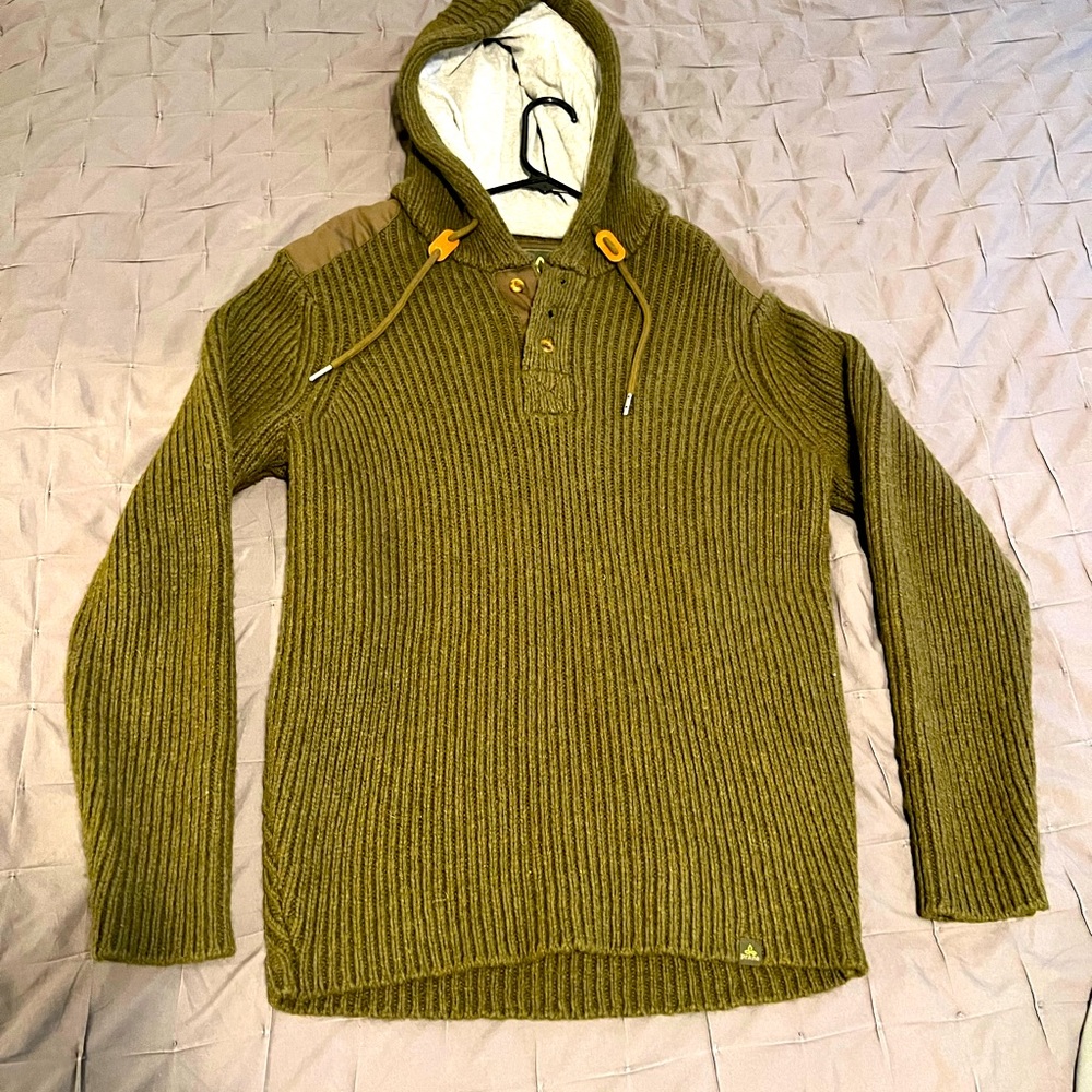 Prana hoodie looks great! Green medium